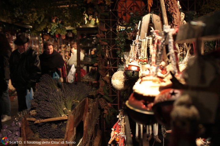 Mercatino di Natale a Borgo Dora: tra tradizione torinese e intercultura