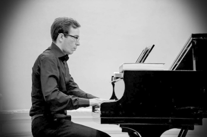 Il pianoforte solista di Massimo Turchetto per l’appuntamento di oggi con le Aurore Musicali
