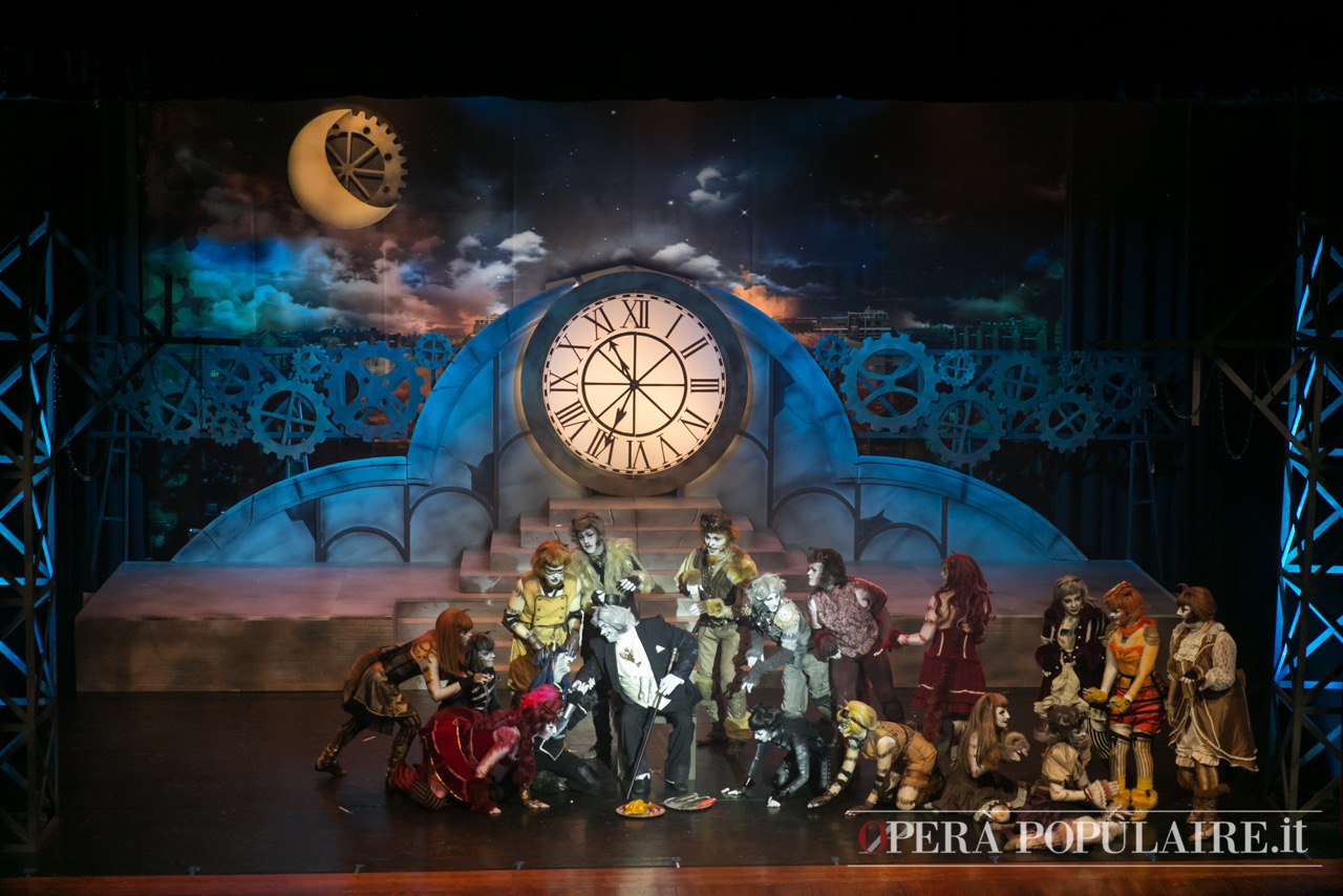 Il leggendario musical “Cats”, in versione steampunk, al Teatro Superga