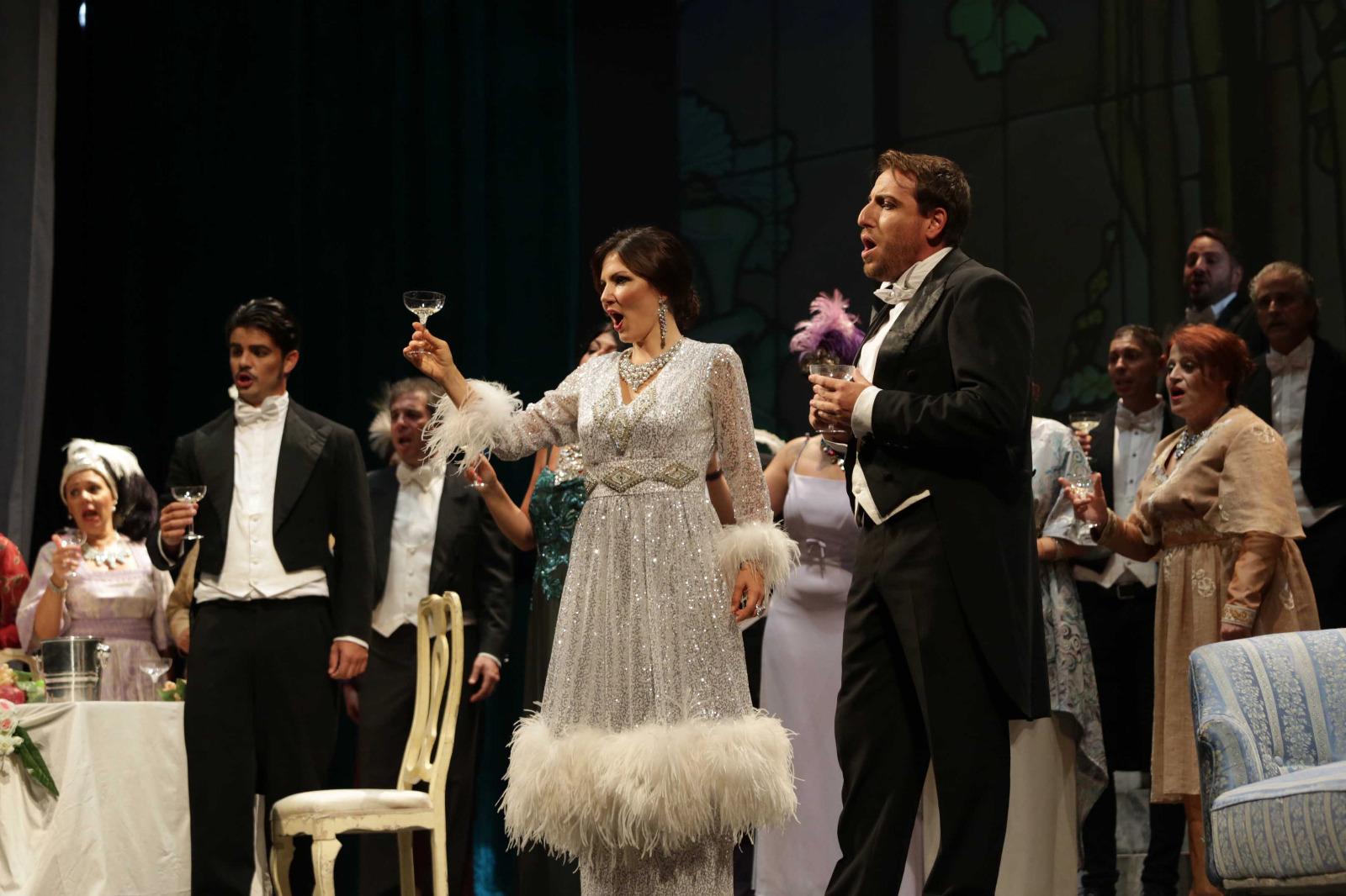 Grande successo di pubblico per “La traviata” del duo Ranno-Merli