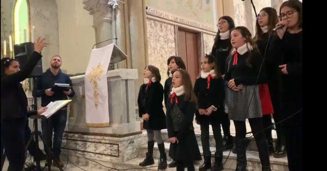 Il Coro dell’associazione “Primum Santa Cecilia” ha interpretato i valori del Natale