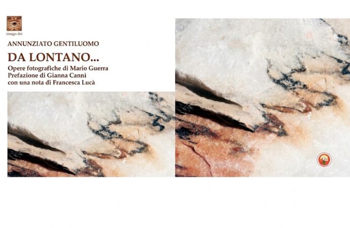 La prima copia venduta di «Da lontano…»